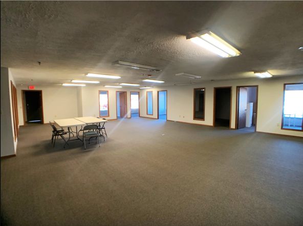 Ransom Lane Building: 701 S Ransom Ln, Bloomington, IN 47403